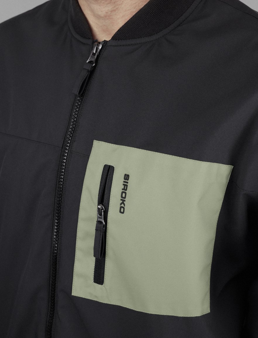 Sarek Black
