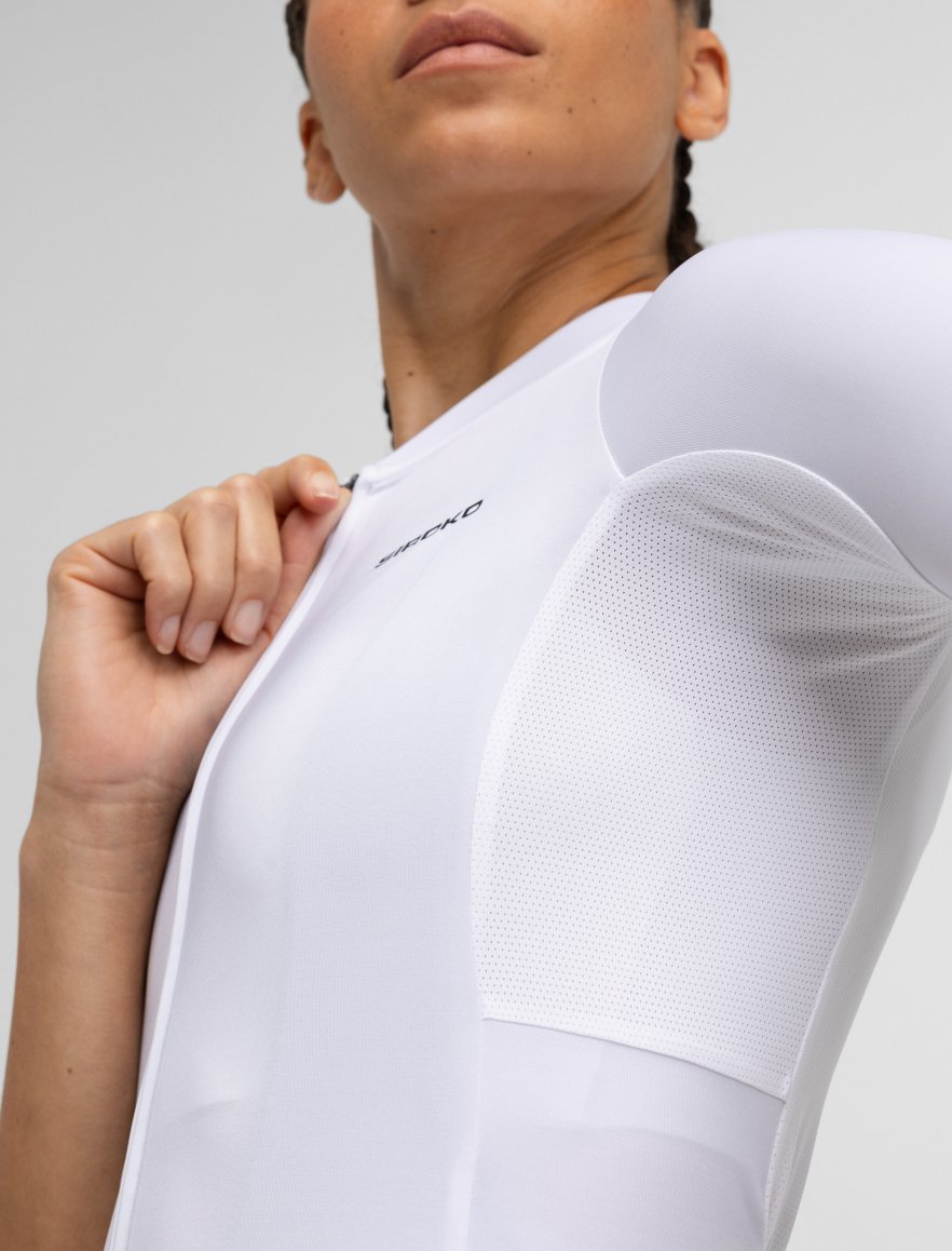 Short sleeve cycling jersey made of recycled materials for
