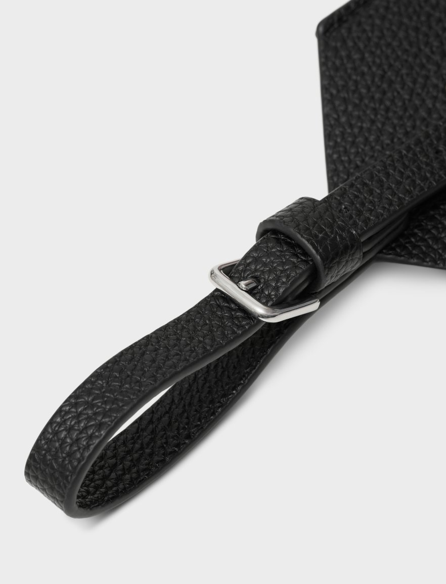Tag Black
