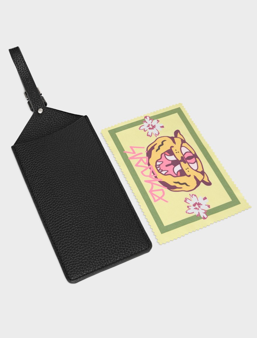Tag Black