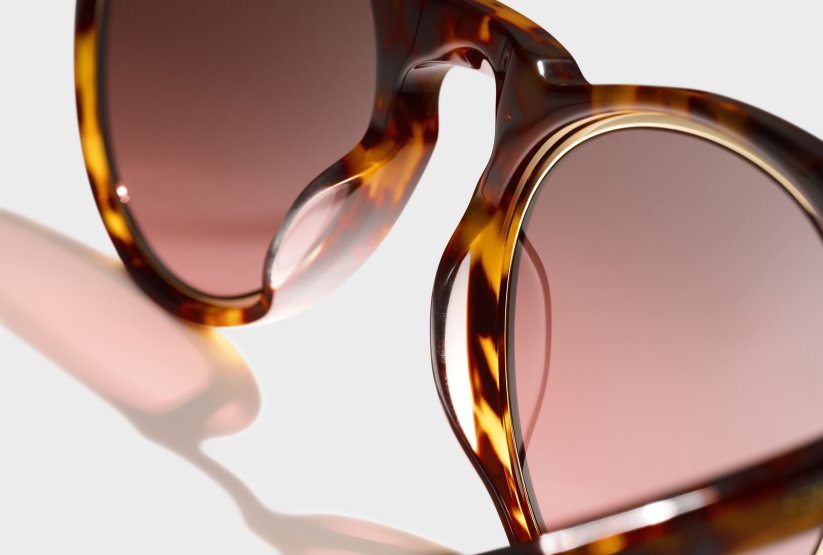Loop Black Tortoise