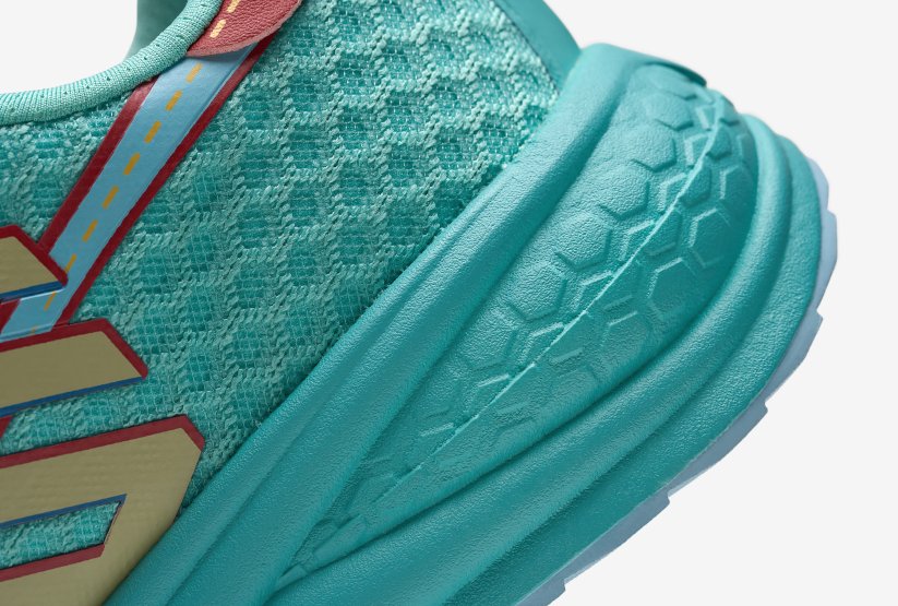 TRAINER #002 RIGHT