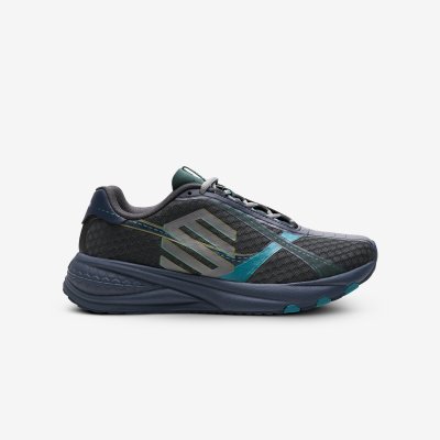 TRAINER #004 RIGHT