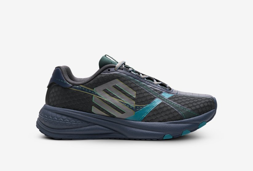 TRAINER #004 RIGHT