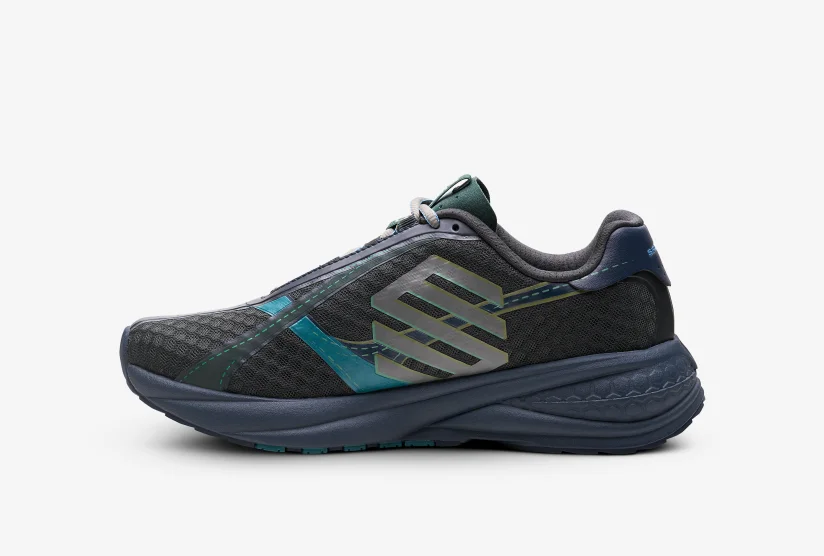 TRAINER #004 RIGHT