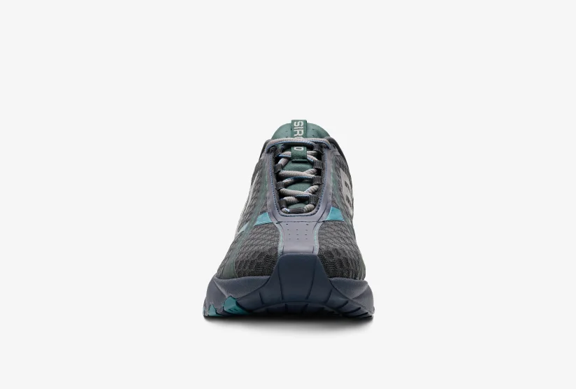 TRAINER #004 RIGHT