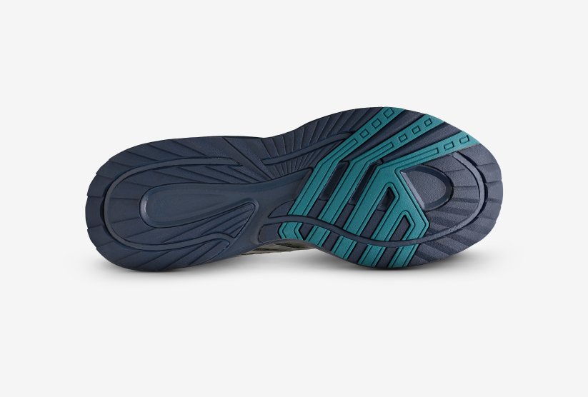 TRAINER #004 RIGHT