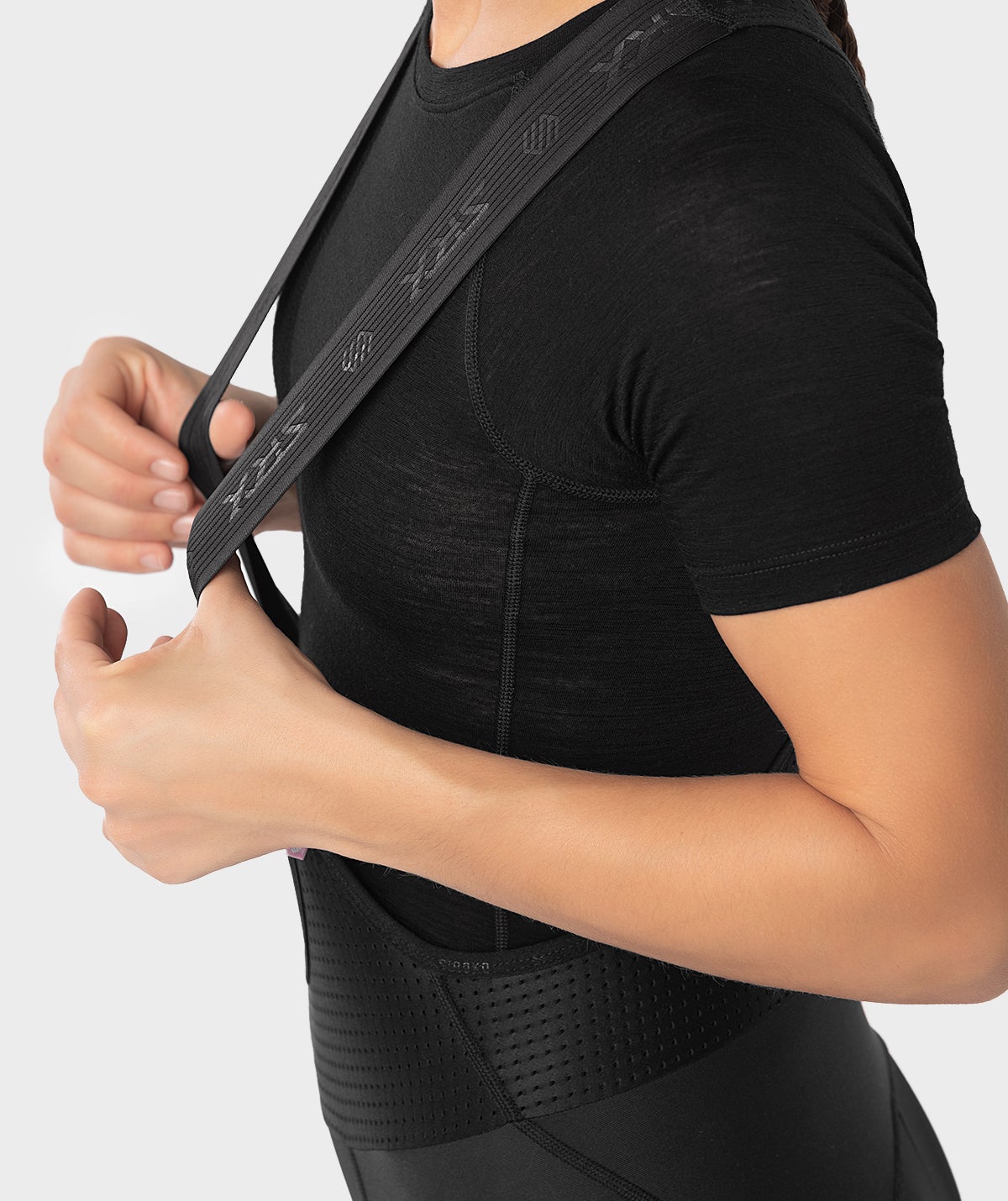 Les cuissards longs Siroko pour homme et femme - Guide d’Achat siroko srx pro premier bib tights estudio lifestyle 05